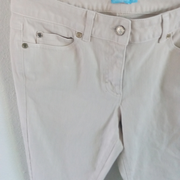 J. MC LAUGHLIN Solid Lexi Jeans In Cream | 6 - Picture 4 of 7